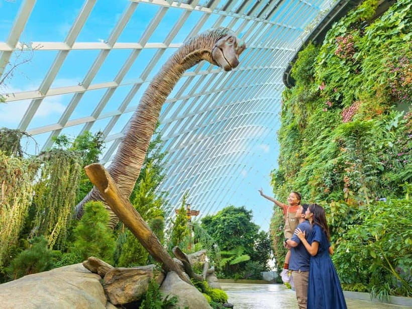 Singapore: Gardens by the Bay & Jurassic World with Pickup - Jurassic World: 8.5m Brachiosaurus, Compys, and face-to-face T. rex