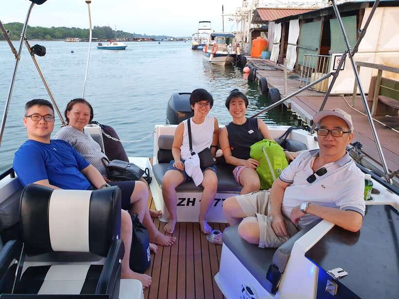 Singapore: Guided Boat Tour and Kelong Fish Farm Visit - Kelong-restaurant Stop: Sustainable Fish Farming Up Close