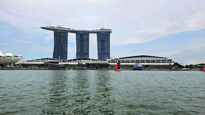 Singapore: Guided City Tour by Amphibious Duck Boat - Fountain of Wealth Loop at Suntec City: A Fun Ending With a Local Flavor
