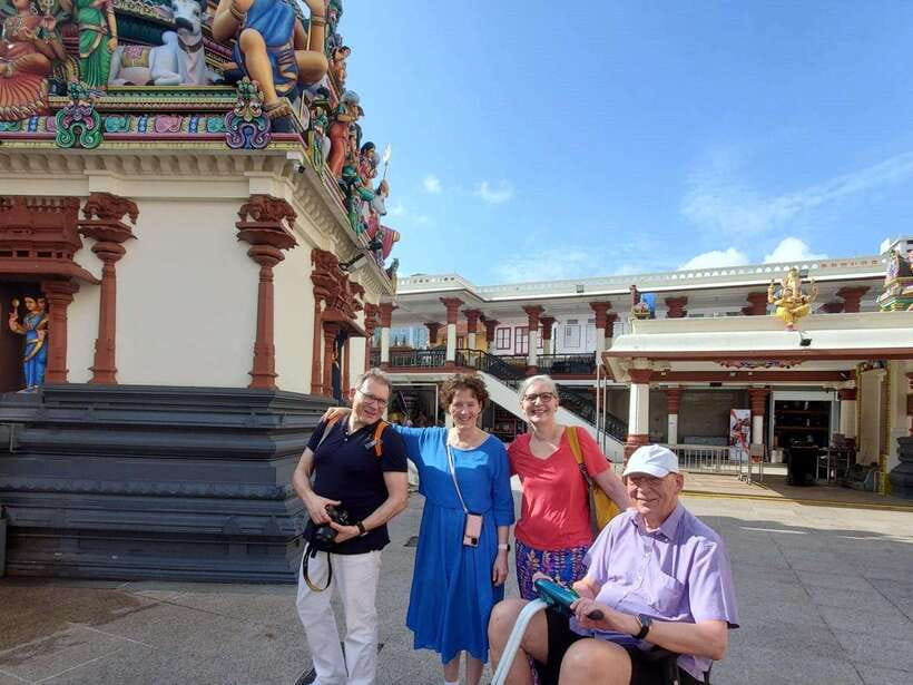 Singapore: Highlights and Hidden Gems Private Car Tour - Arts, Esplanade Theatre, and the culture-pop overlap