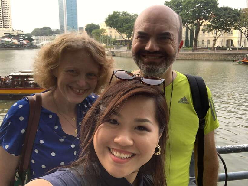 Singapore: Highlights & Hidden Gems Walking Tour - The Included Treat and Transport: Small Details That Save the Day