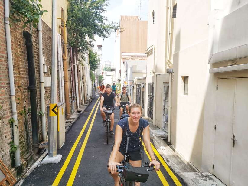 Singapore: Historical Half-Day Bike Tour - Kampong Glam to the river: neighborhoods with a pulse