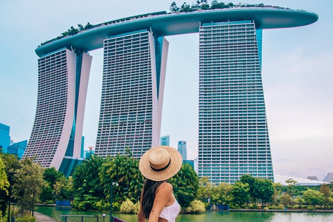 Singapore Instagram Private Walking Tour (Private & All-Inclusive) - Stop 3: The Helix Bridge (Where Photos Look Like Science Fiction)