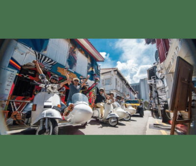 Singapore: Kampong Glam & Civic District Vespa Sidecar Ride - Meeting at the Esplanade Taxi Stand and Hitting Kampong Glam Fast