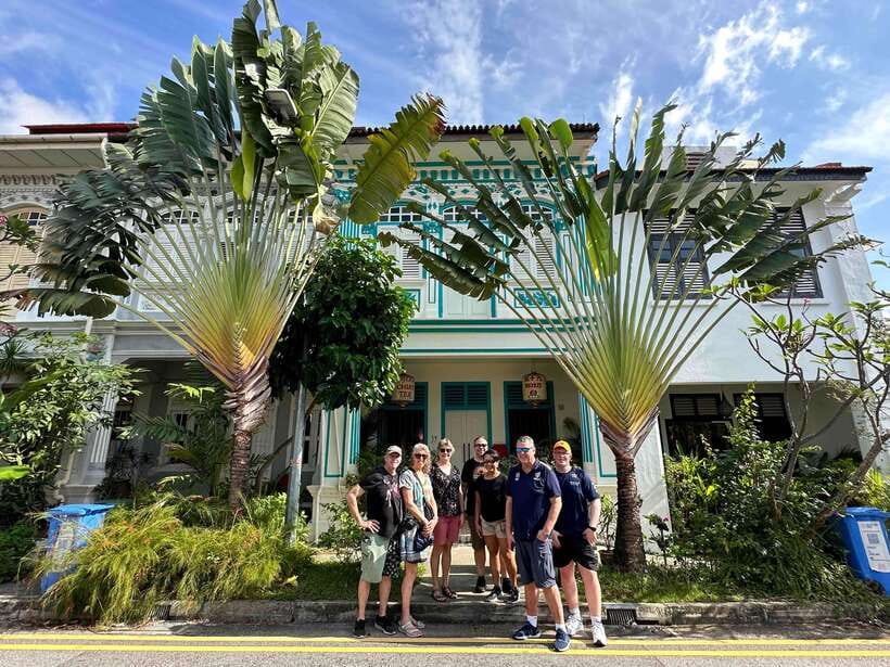 Singapore: Katong Local Food and City Highlights Tour - What you learn about Peranakan culture between bites