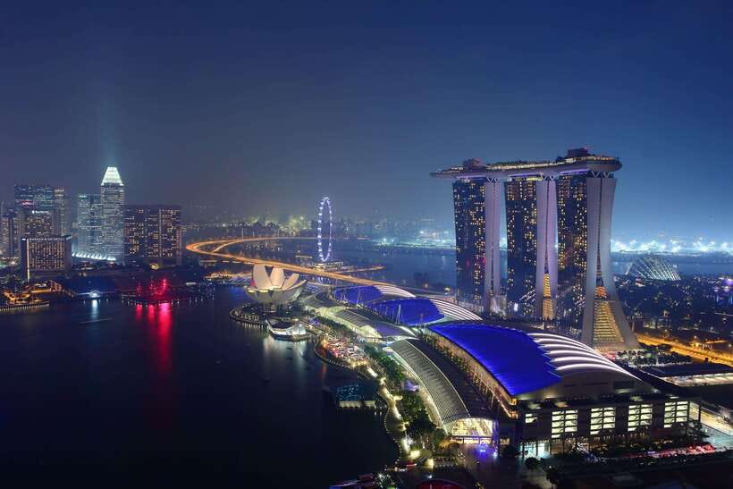 Singapore: Lau Pa Sat Night Street Food with Marina Bay Walk - Night Hawker Bites Begin at Tanjong Pagar MRT