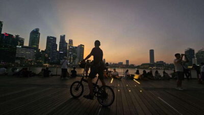 Singapore: Light to Night Bike Tour - Kampong Glam on Two Wheels: Colorful Streets and Real Context