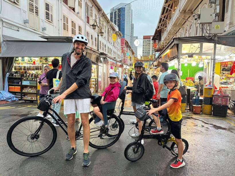 Singapore: Light to Night Bike Tour - Chinatown by Bike: Architecture, Motion, and Street-Level Stories