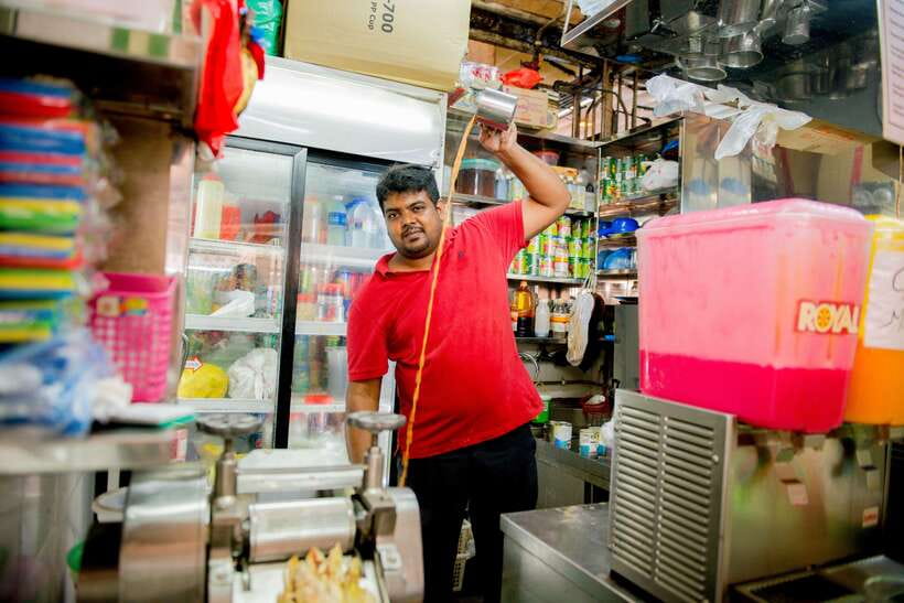 Singapore: Little India, Tekka Centre and Food Tastings Tour - Flower Garland Workshop: A Hands-On Souvenir That Feels Like Work (In a Good Way)