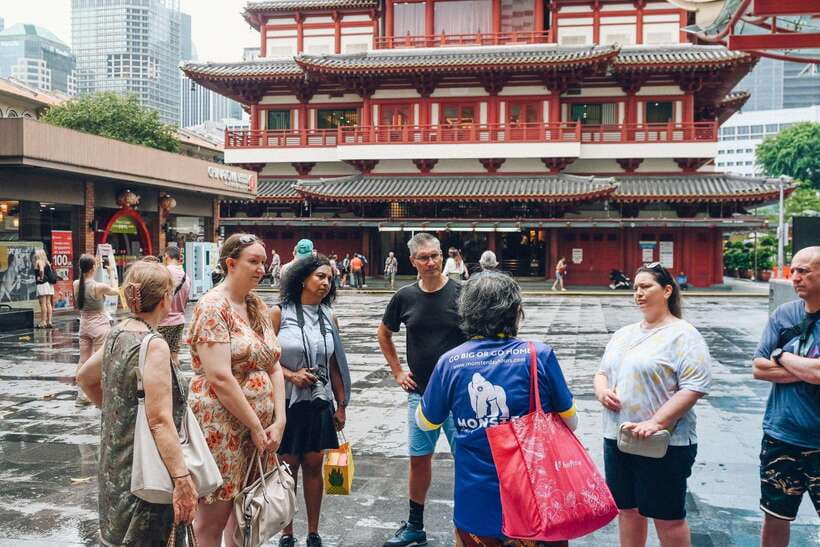 Singapore: Local Hawker Food Tour with Tastings - What you actually eat: 9–10 hawker food and drinks
