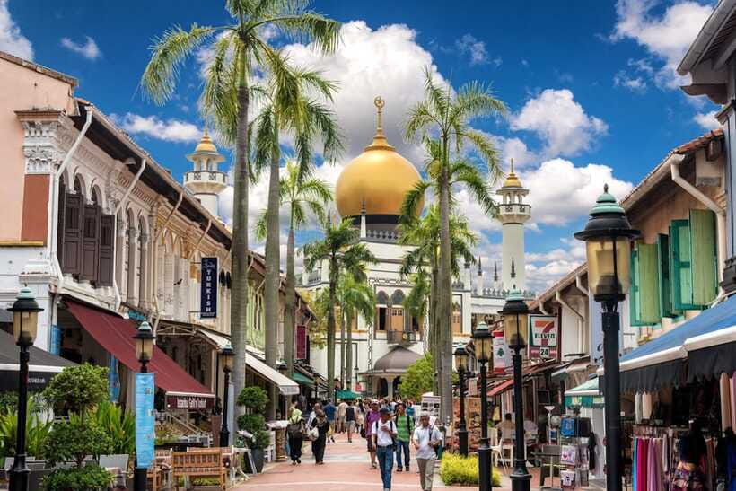 Singapore: Local Street Food Tasting Tour - The MRT ride: the practical magic of moving like a local