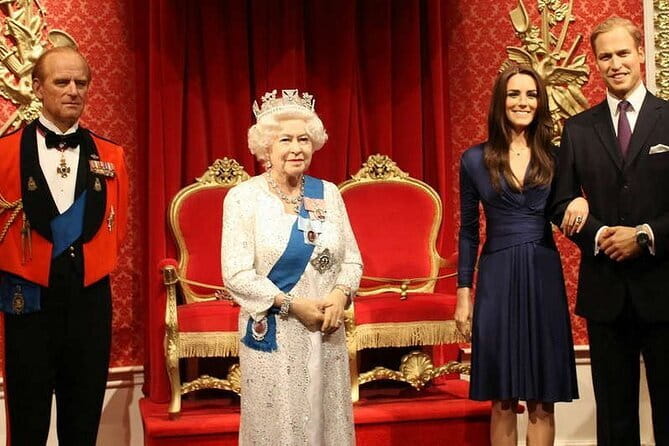 Singapore Madame Tussauds Admission E-Ticket - Posing with leaders, athletes, and pop stars (and how to get good photos)