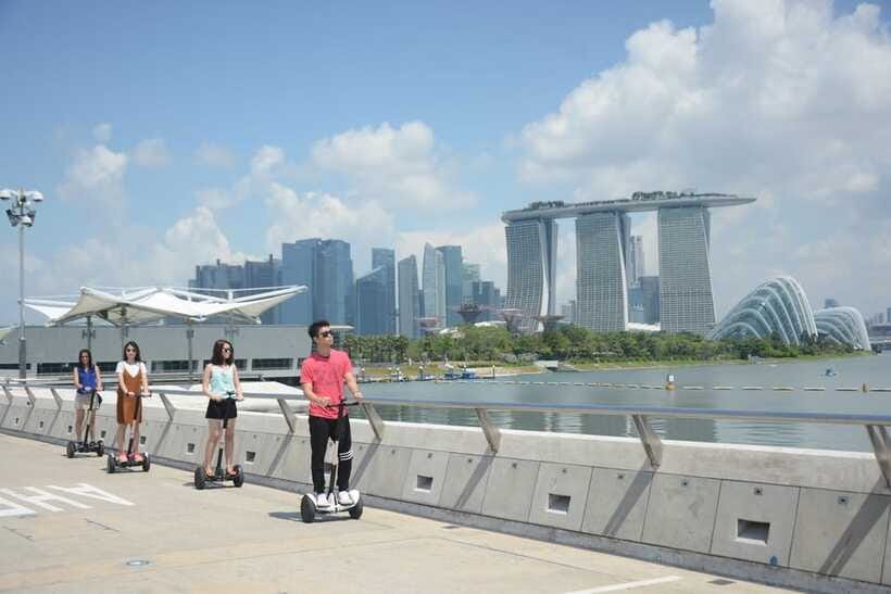 Singapore: Marina Bay Mini Segway Tour - How the Guides Help You Get Great Shots