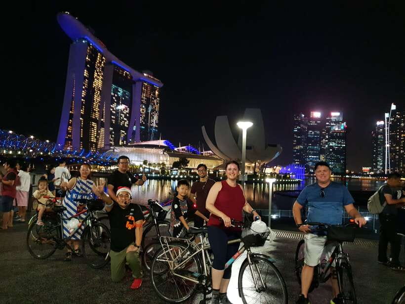 Singapore: Marina Bay Night Tour by Bicycle - F1 pit building and the rare track moment