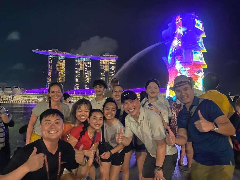 Singapore: Marina Bay Nighttime Walking Tour - Why this night walk works in Singapore