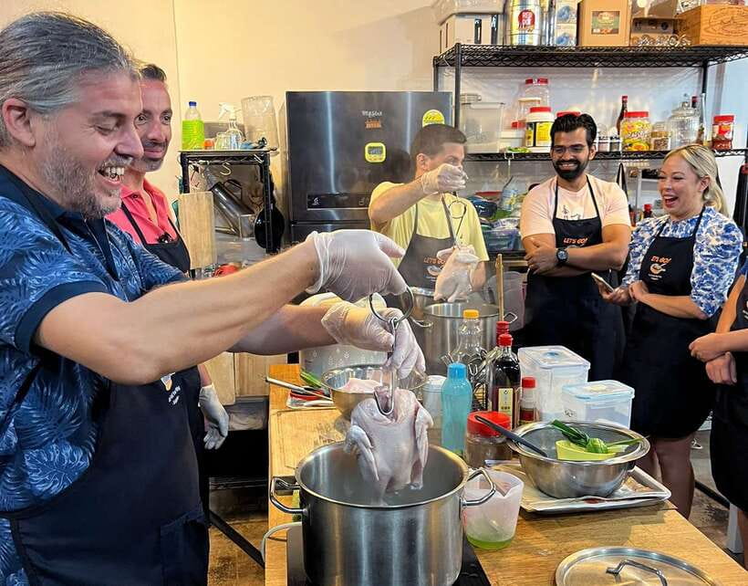 Singapore: Market-to-Table Experience and Cooking Class - Finding the Meet Point at Northern Bridge Road (No Stress Needed)