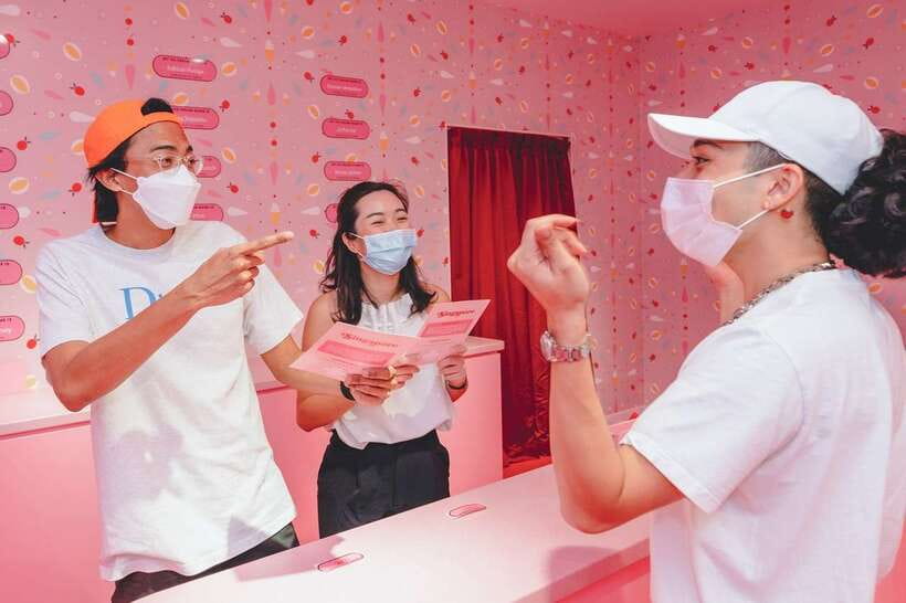 Singapore: Museum of Ice Cream Entrance Ticket - Scream’s Diner and what the premium ticket adds