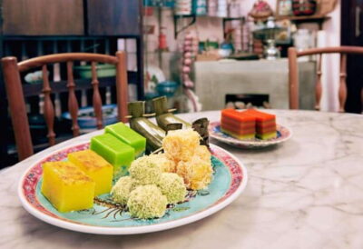 Singapore: Peranakan Culture, Cuisine & Hidden Treasures - Koon Seng Road’s 1920s shophouses: the best photo stop on purpose