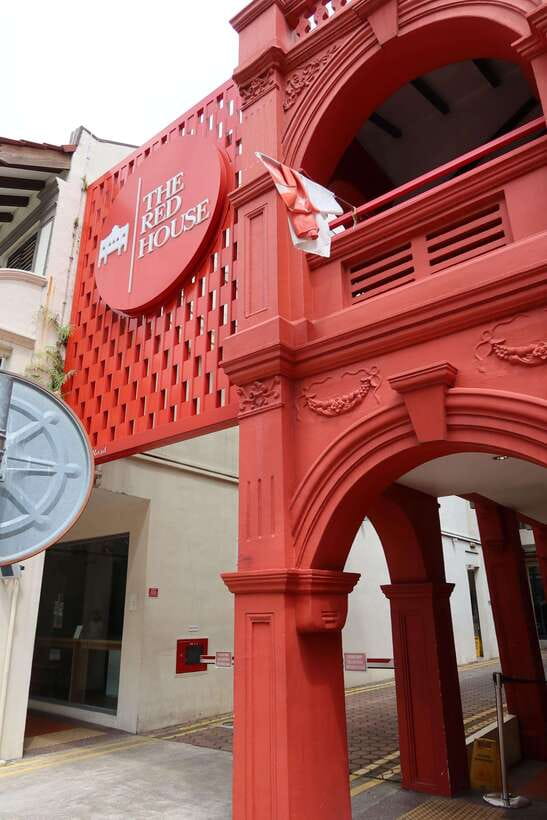 Singapore: Peranakan Culture, Cuisine & Hidden Treasures - The hidden gem stop: guided context that makes the neighborhood legible