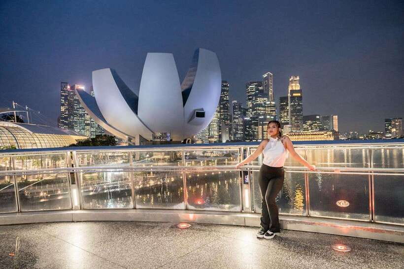 Singapore Photography: Marina Bay Sands & Gardens by the Bay - Marina Bay in Camera Range: Why This Photo Session Works
