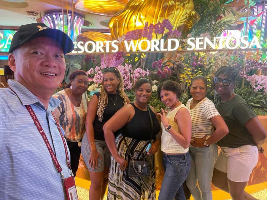 Singapore: Private Customizable Singapore Tour - Vehicle Comfort and Group Size: SUV vs Minibus