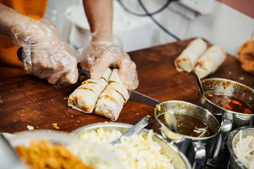 Singapore: Private Food & Heritage Walking Tour - Little India: Spices, Street Life, and How the Dishes Got Here