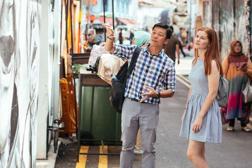 Singapore: Private Food Tour – 10 Tastings with Locals - Private Guide Vibes: You’ll See More, Ask More, and Move Smarter