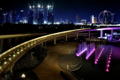 Singapore Private Night Cycling with Dinner - East Coast Park at 7:00 pm: where the ride starts easy and scenic
