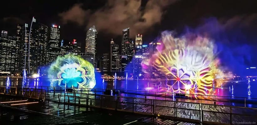 Singapore River Cruise, Garden Rhapsody & Spectra by CYT - Clarke Quay Riversides and Quick Free Time Before the Cruise