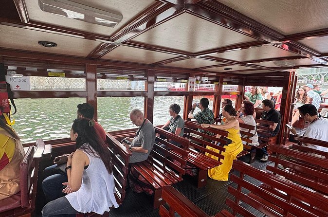 Singapore River Cruise, Night Garden Rhapsody and Spectra Tour - The ending: Lau Pa Sat for late-night food, or straight back