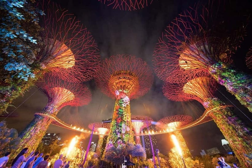 Singapore River Cruise, Spectra & Garden Rhapsody Light Show - Telok Ayer Market pass-by: good for context, not a shopping stop