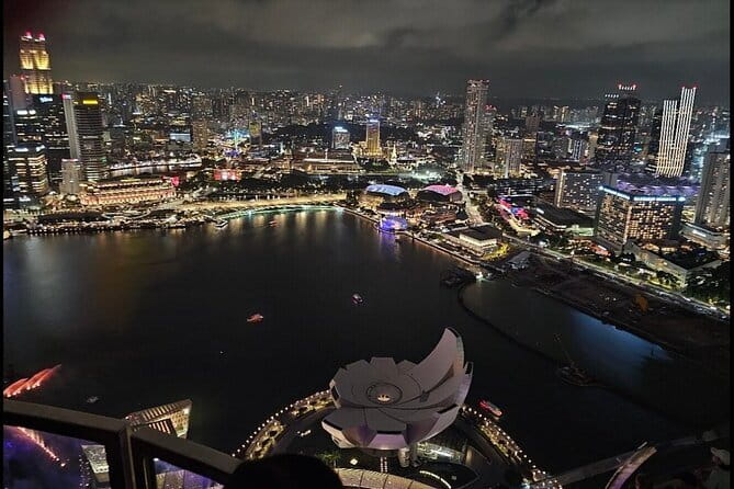 Singapore River Cruise with 2 Shows (4 hours) - From pickup to Clarke Quay: where the river cruise starts to make sense