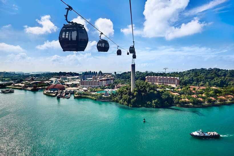 Singapore: Sentosa Cable Car Sky Pass Ticket - Mount Faber Park Stop: Start With a Classic Singapore Hilltop Break