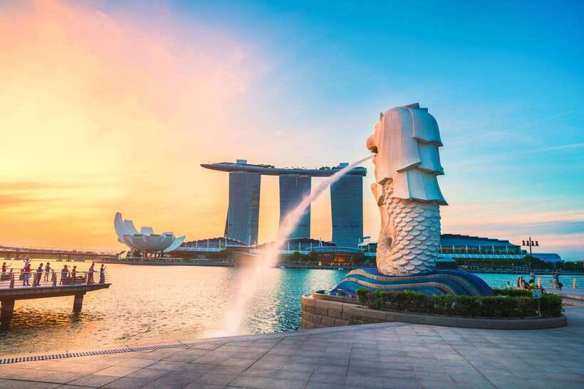 Singapore: Shared City Tour by Van/Bus - How the shared van/bus format shapes your 3-hour loop