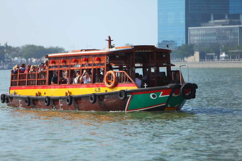 Singapore: Singapore River Cruise - Starting at Clarke Quay Jetty: the easiest way to begin