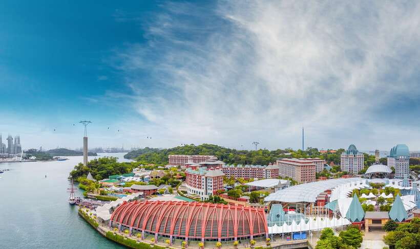Singapore: SkyHelix Sentosa Ticket - Boarding vibe: what to expect inside the gondola