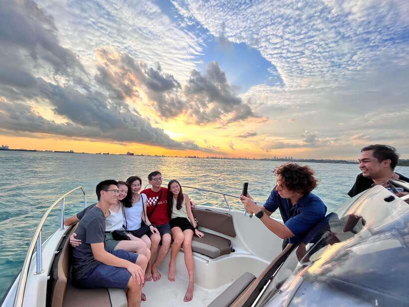Singapore: Southern Island Speedboat Tour - Who This Tour Suits Best (and Who Might Want a Different Option)