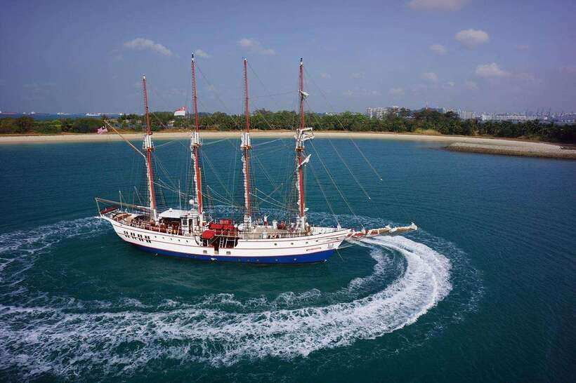 Singapore: Sunset Tall Ship Cruise with 4-Course Meal - Why the Royal Albatross sunset cruise feels worth your time