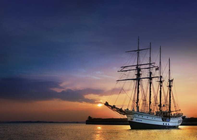 Singapore: Sunset Tall Ship Cruise with 4-Course Meal - Practical notes before you go