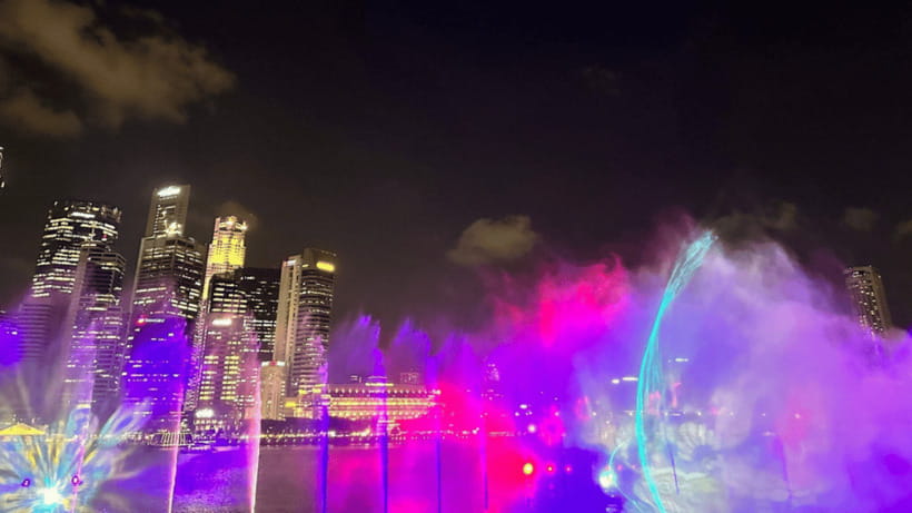 Singapore: Twilight Tour with River Cruise and Light Shows - Marina Bay Sands Spectra: The 15-Minute Skyline Finale