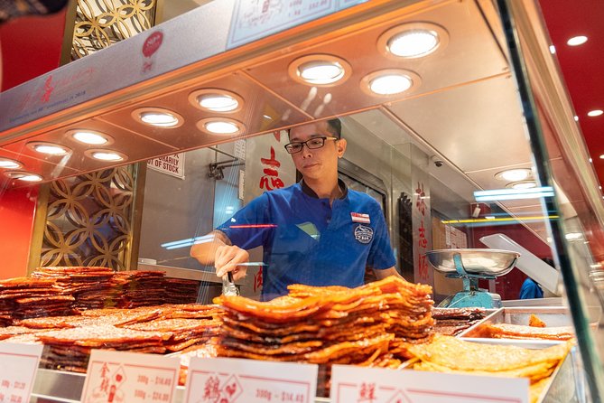 Singapore: UNESCO Street Food & Cultural Experience - Food tastings and drinks: you will eat (a lot)