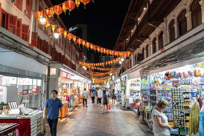 Singapore: UNESCO Street Food & Cultural Experience - Getting around with MRT and bus guidance