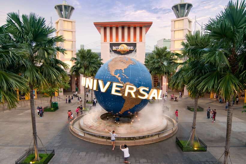 Singapore: Universal Studios Singapore Entry Tickets - First time inside: scanning your e-ticket and using your day pass