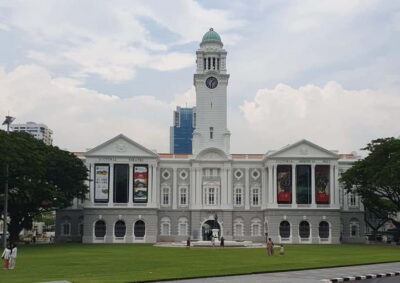 Singapore: Walking City Tour with Local Tourist Guide - Chinatown: guided wandering plus a local snack or drink break