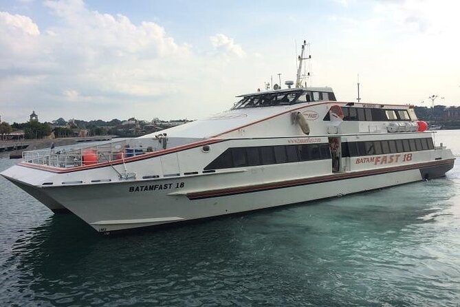 SMALL GROUP: Batam day tour with Ferry, 1-hour Massage, and Lunch from Singapore - 4-course seafood lunch and kueh lapis: the meal that justifies part of the price