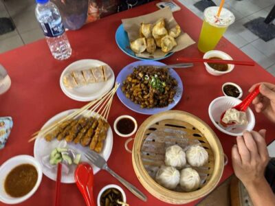Tasting Trails: Chinatown OR with Kampong Glam, Little India - Buddha Tooth Relic Temple to Kampong Glam: switching from Chinese heritage to Malay-Arab streets