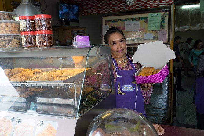Ultimate Food Journey - The Tastings You Can Look Forward To: Putu Piring and Kueh Pie Tees
