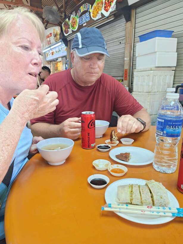 UNESCO Hawker Culture: Chinatown Food Tasting Tour - How the guide experience shapes what you’ll actually enjoy