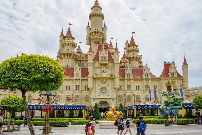Universal Studios Singapore + Roundtrip Transfers - What to wear, what you can’t bring, and the stuff that slows people down
