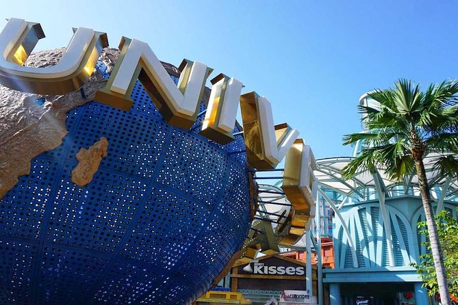 Universal Studios Singapore + Roundtrip Transfers - Timing and weather: opening hours, lightning risk, and maintenance closures